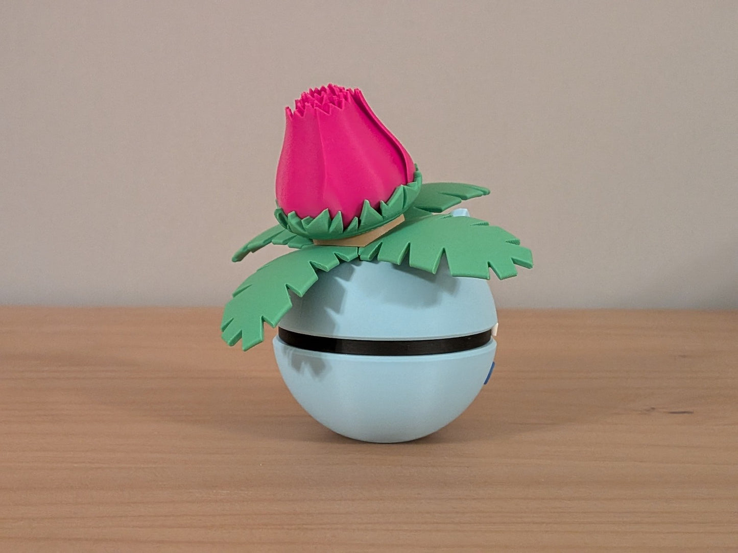 Ivysaur Ball | Themed Collector Ball