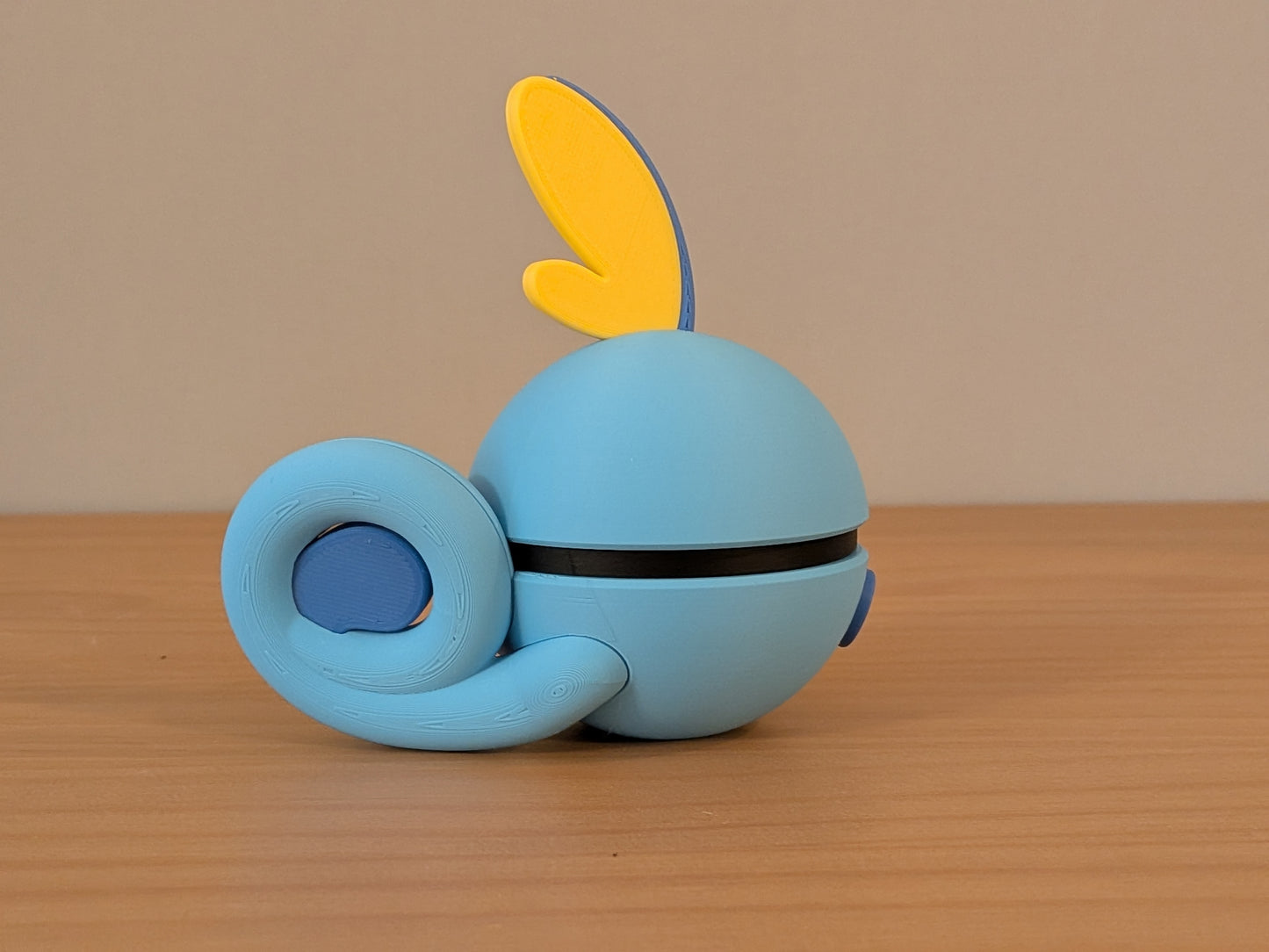 Sobble Ball | Themed Collector Ball