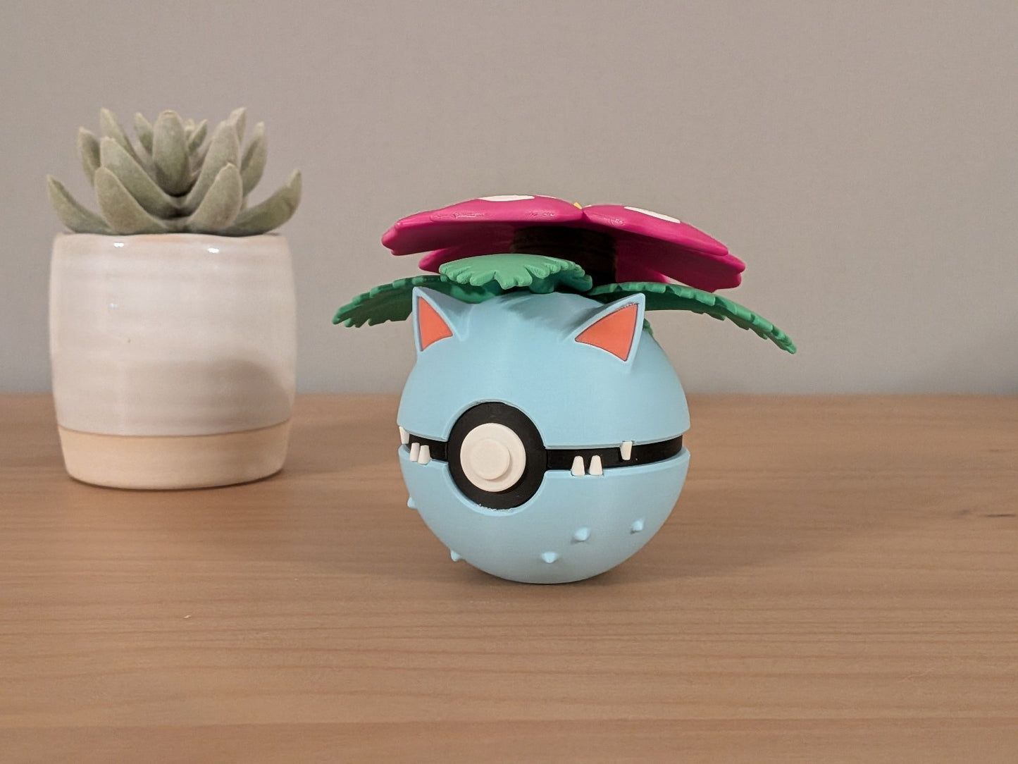 Venusaur Ball | Themed Collector Ball