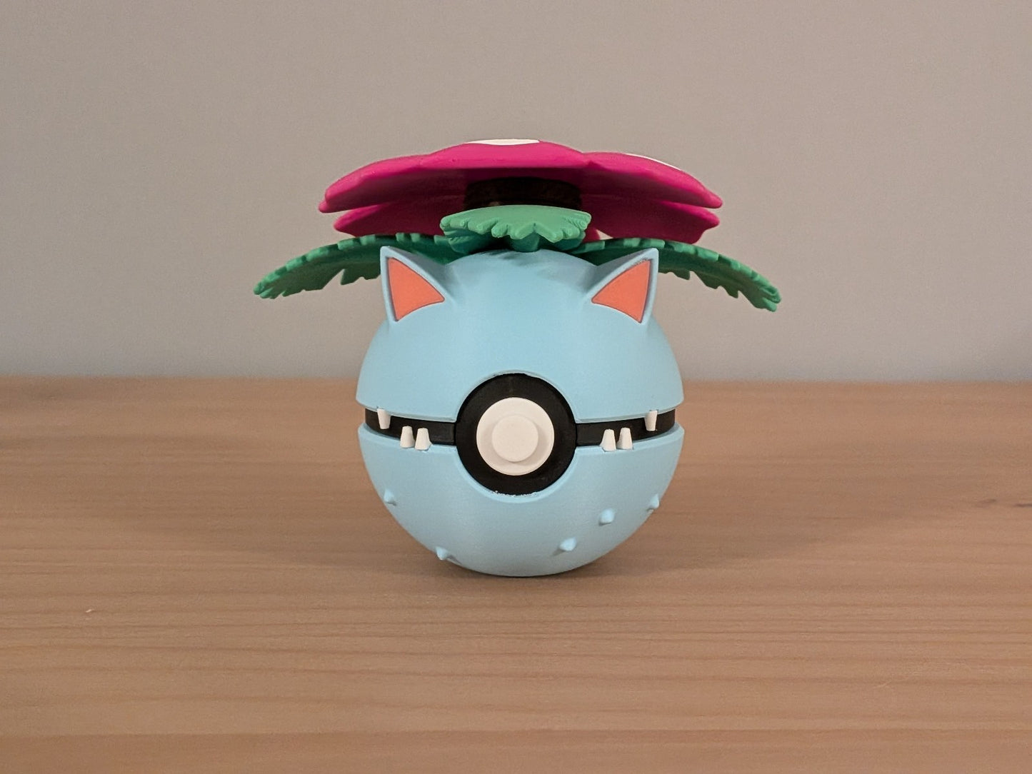 Venusaur Ball | Themed Collector Ball