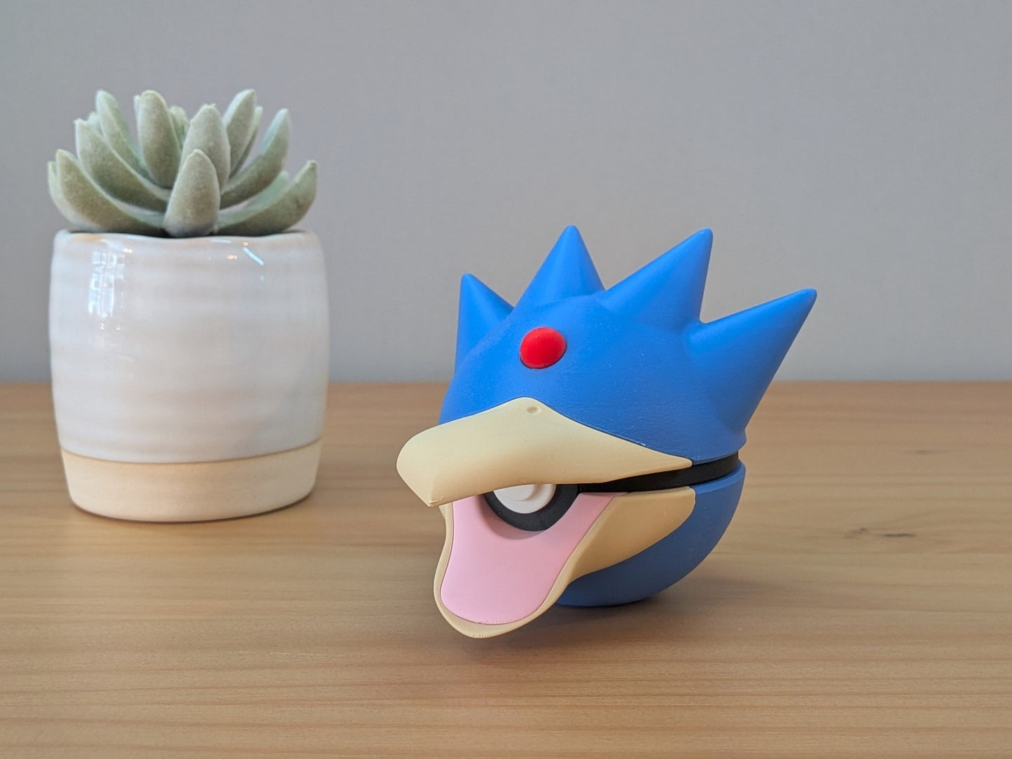 Golduck Ball | Themed Collector Ball