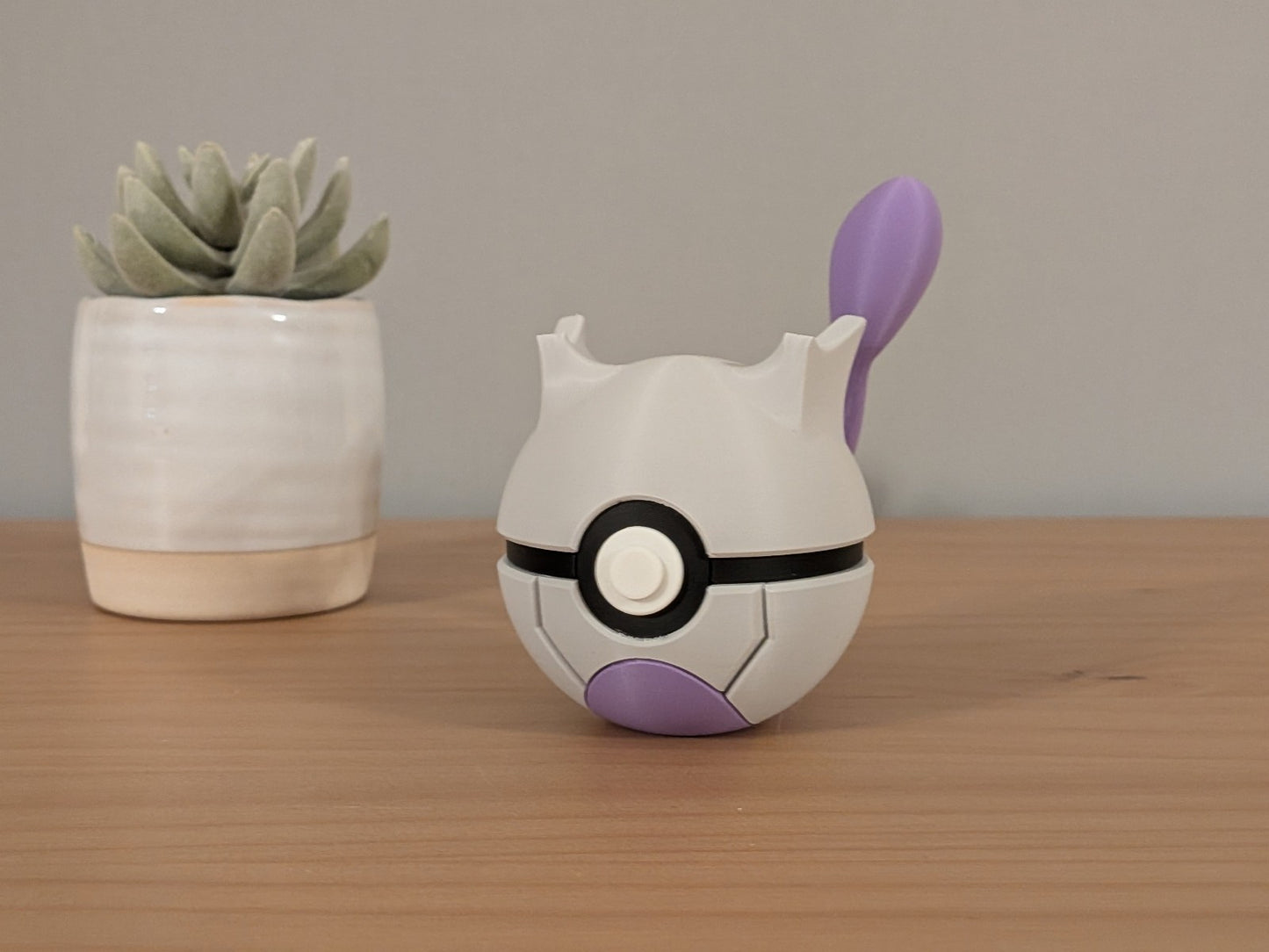 Mewtwo Ball | Themed Collector Ball