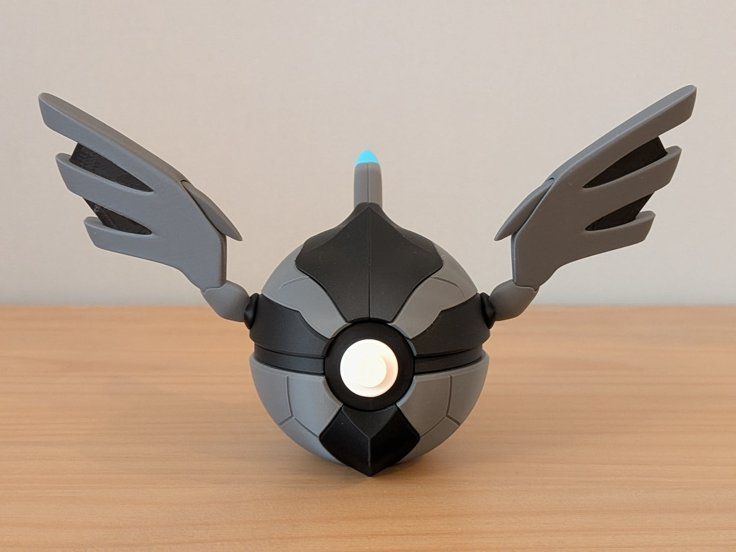 Zekrom Ball | Themed Collector Ball