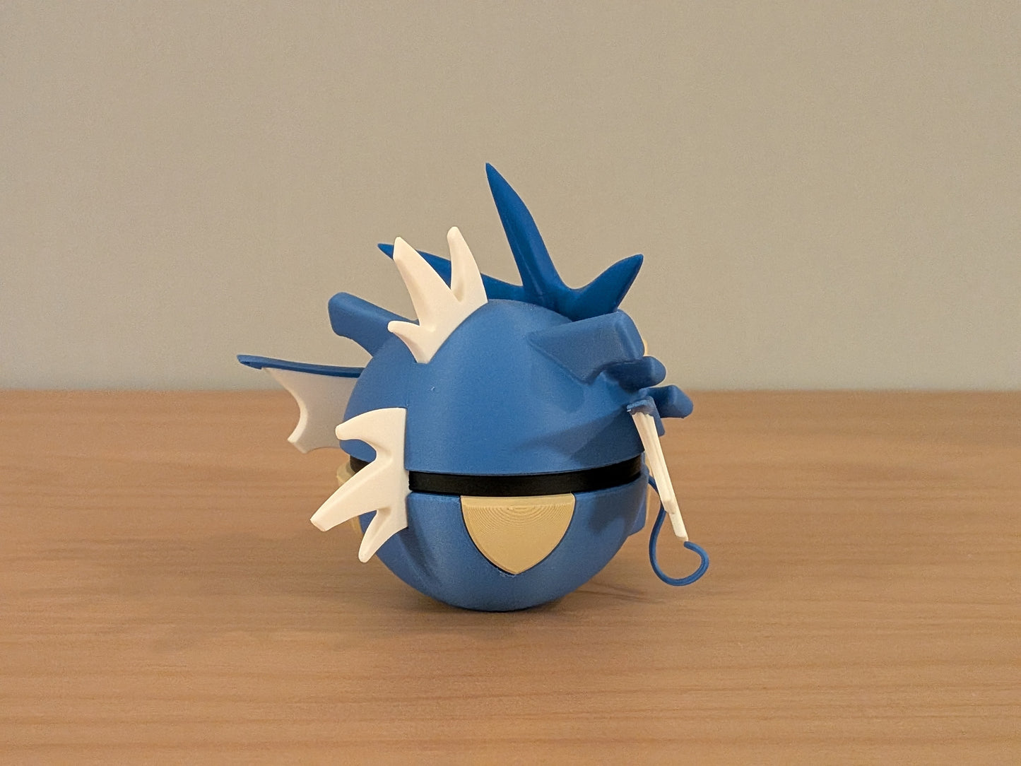 Gyarados Ball | Themed Collector Ball