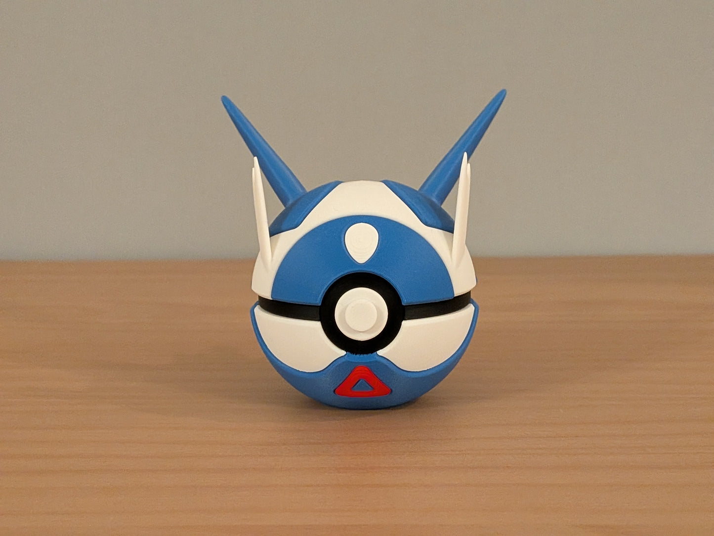 Latios Ball | Themed Collector Ball