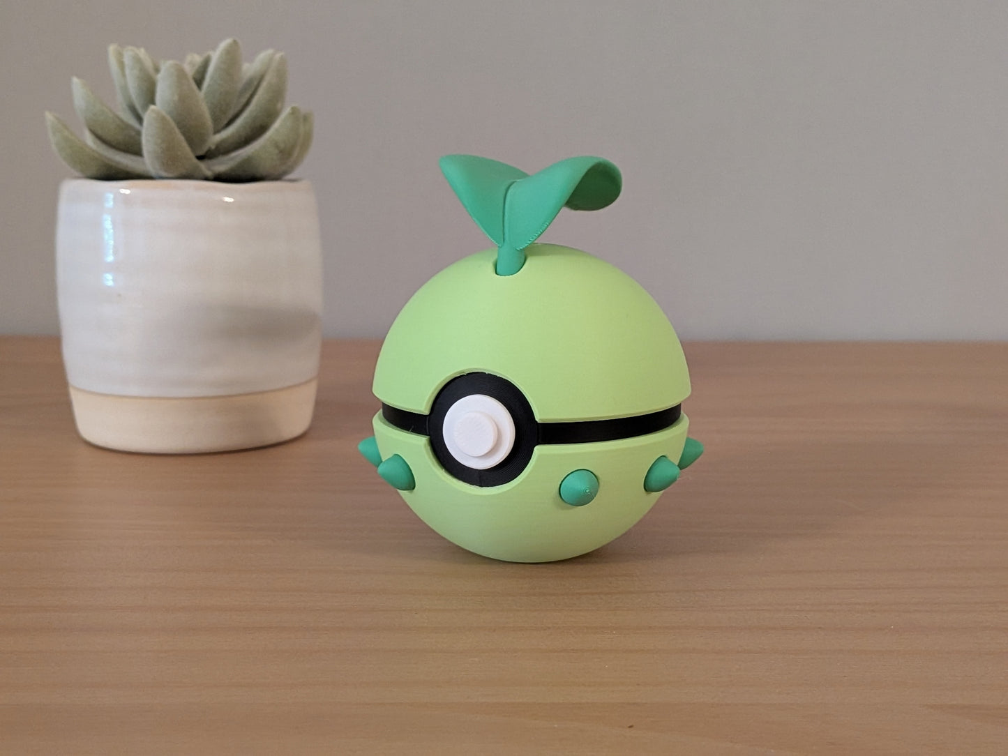 Chikorita Ball | Themed Collector Ball