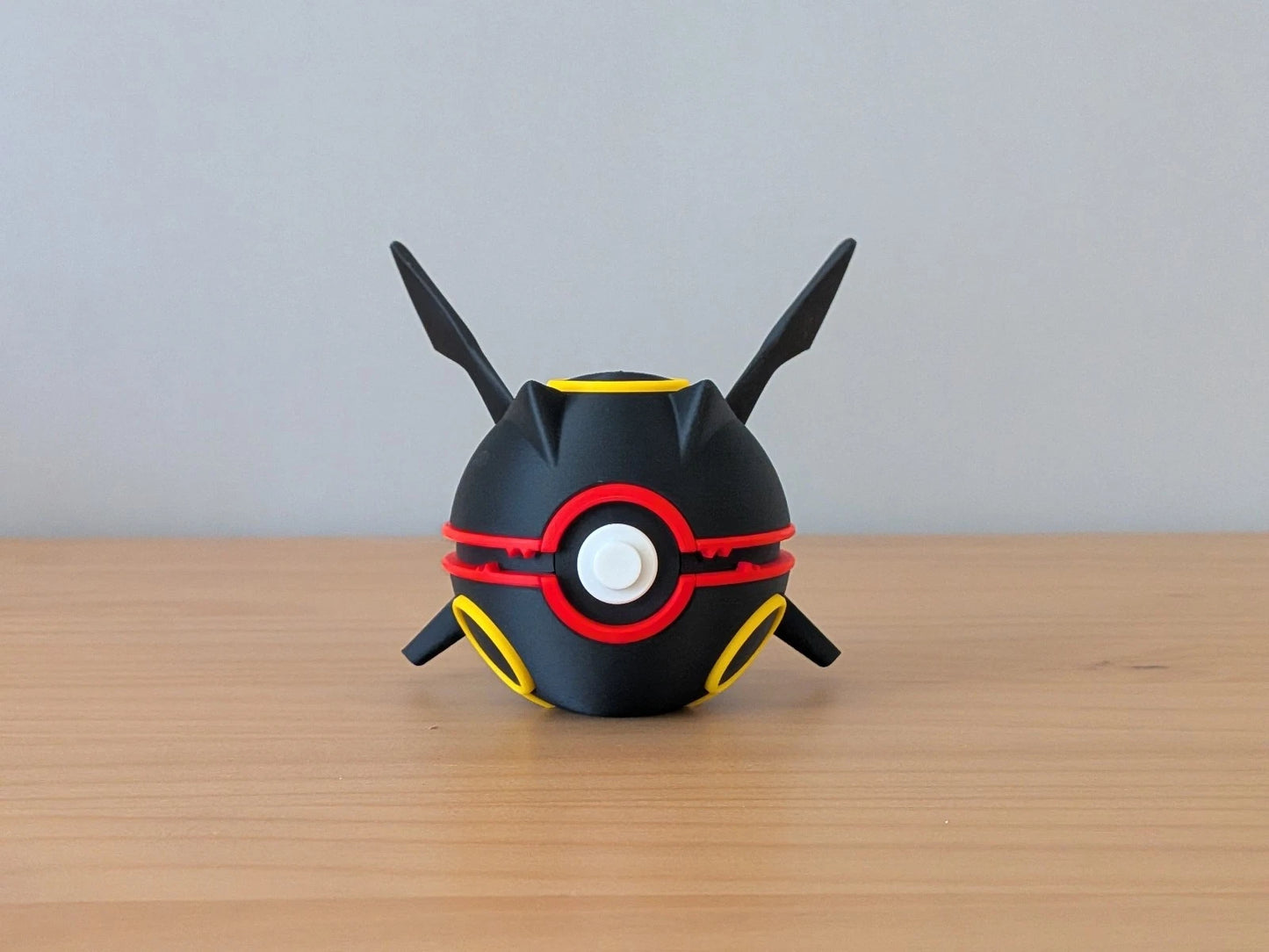Shiny Rayquaza Ball | Themed Collector Ball
