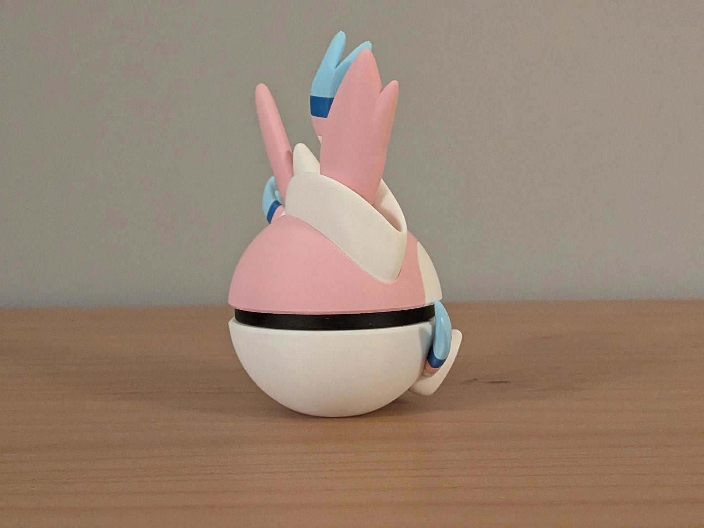 Sylveon Ball | Themed Collector Ball